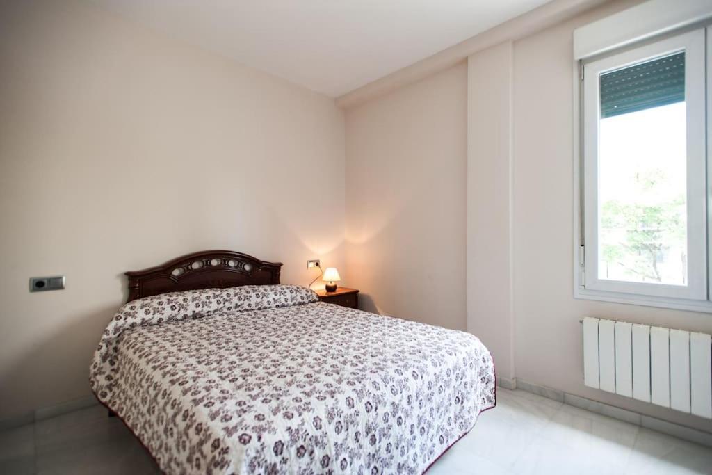 Apartment Amplio Piso En Nervion, Excelente Zona De La Ciudad. Sevilla